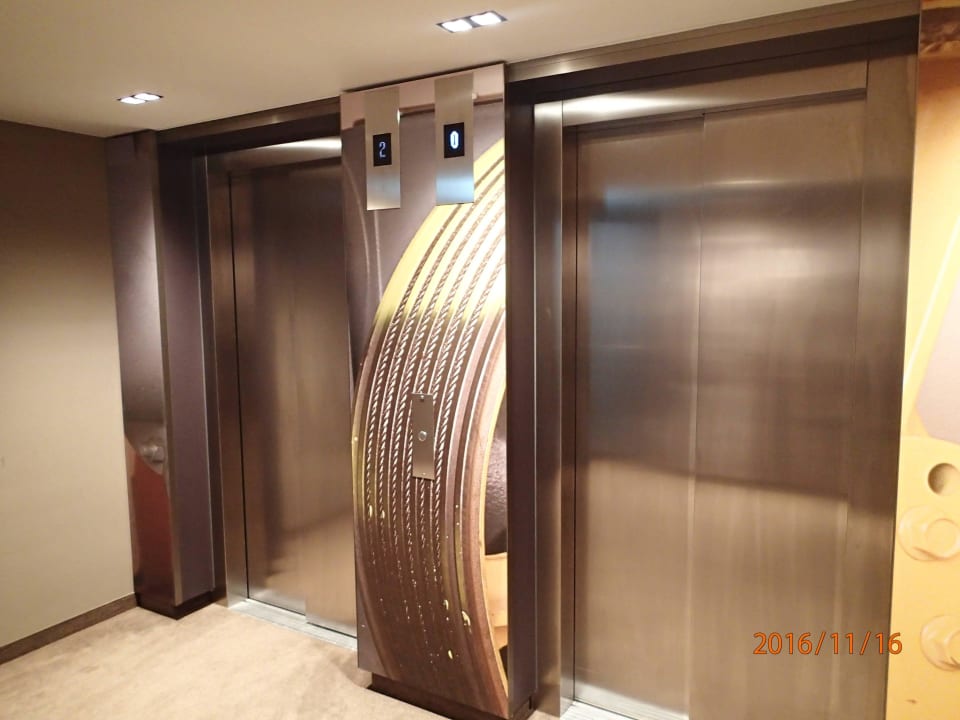 Hotelflur Ibis München Airport Süd