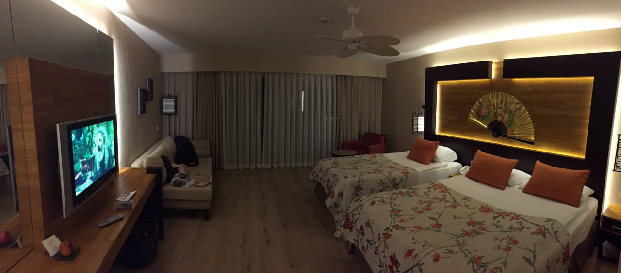 Das wirklich sehr gute Zimmer Limak Lara Deluxe Hotel & Resort