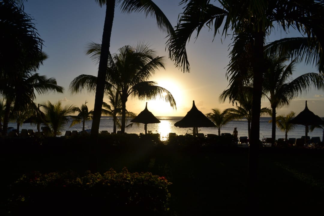 Couché de soleil sur la plage Victoria Beachcomber Resort & Spa