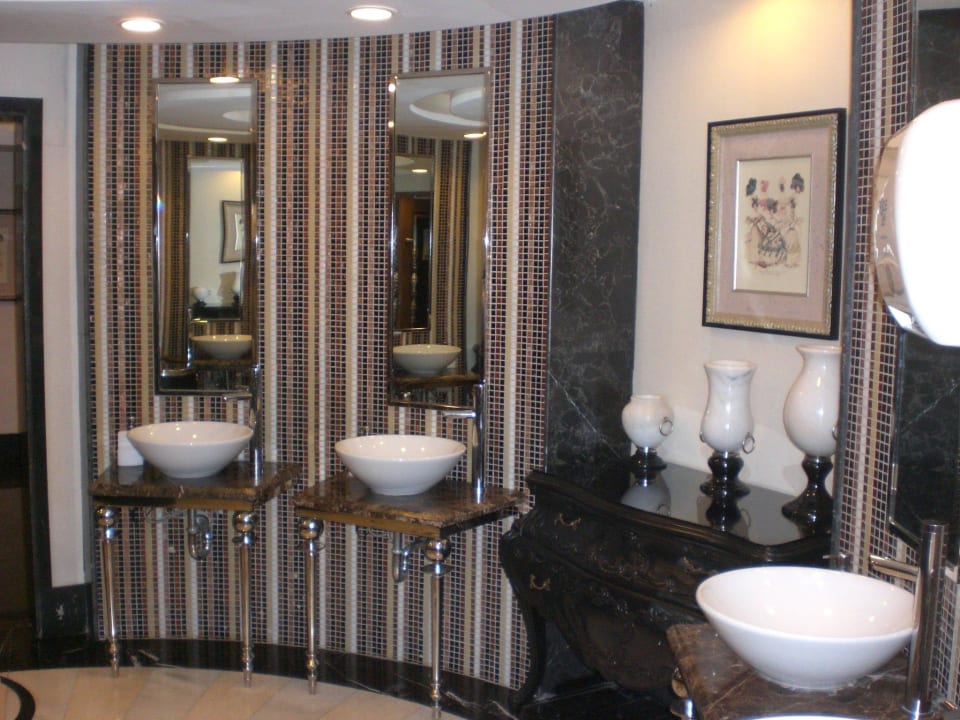 Toilette im öffentlichen Bereich Hotel Delphin Imperial