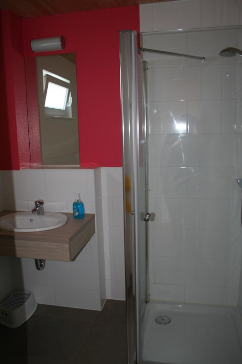 Unteres Bad mit Dusche Center Parcs Park Bostalsee