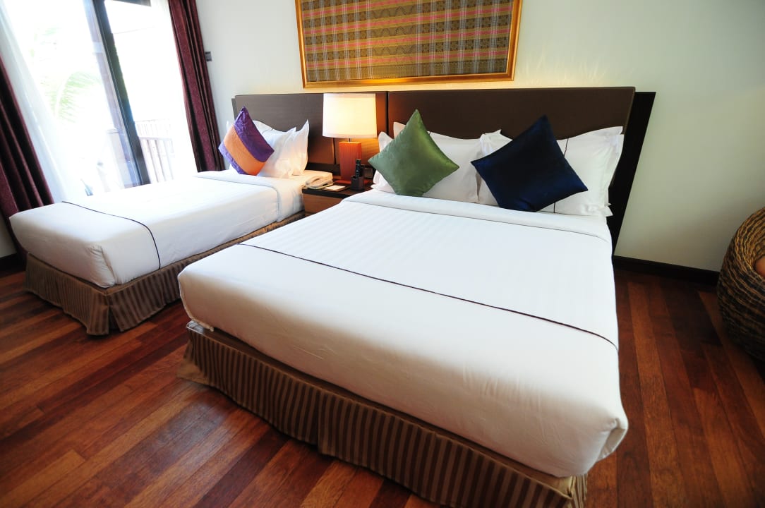 Zimmer Tunamaya Resort