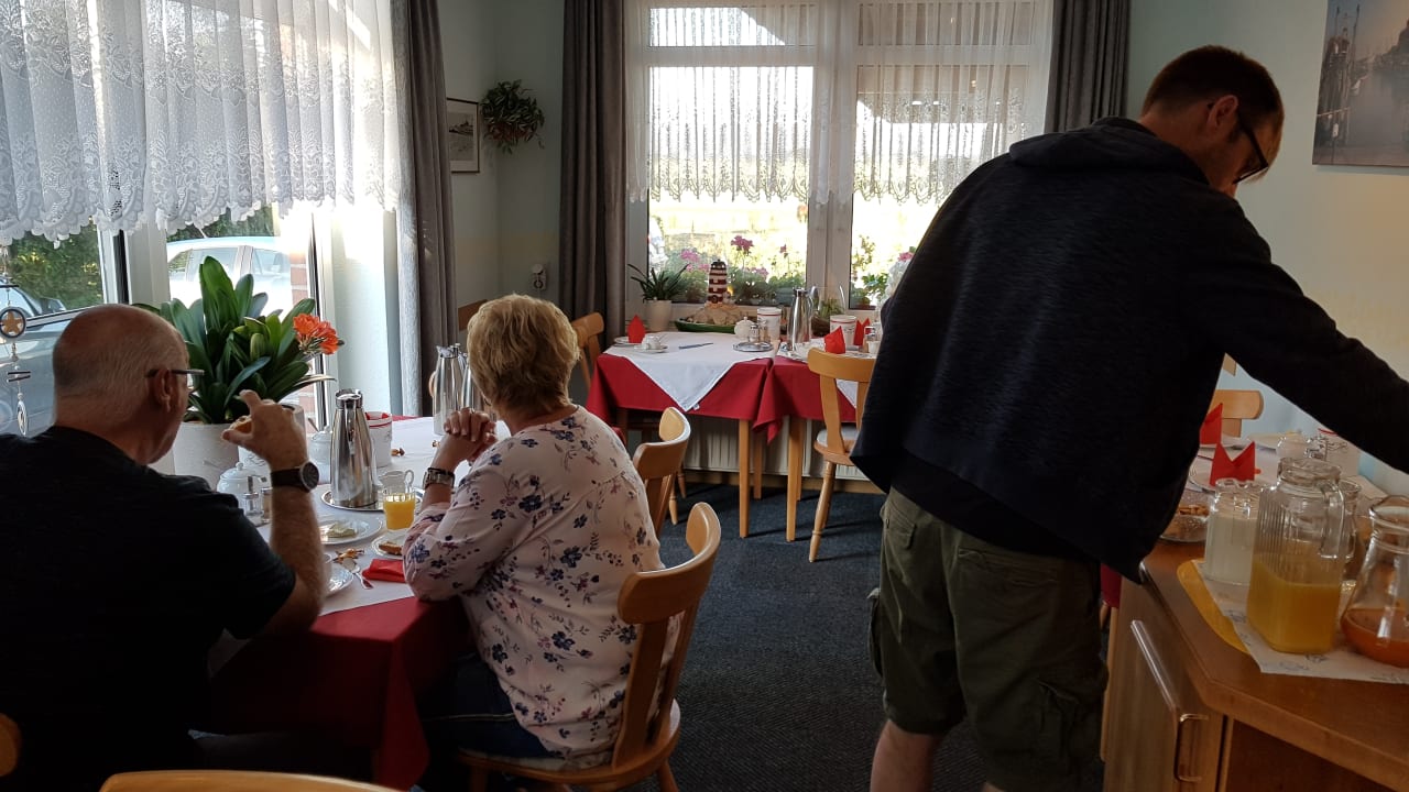 Gastro Hotel Pension Holum Garni