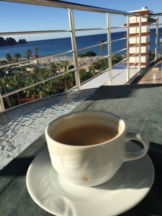 Beim Frühstück  Gardenia Hotel