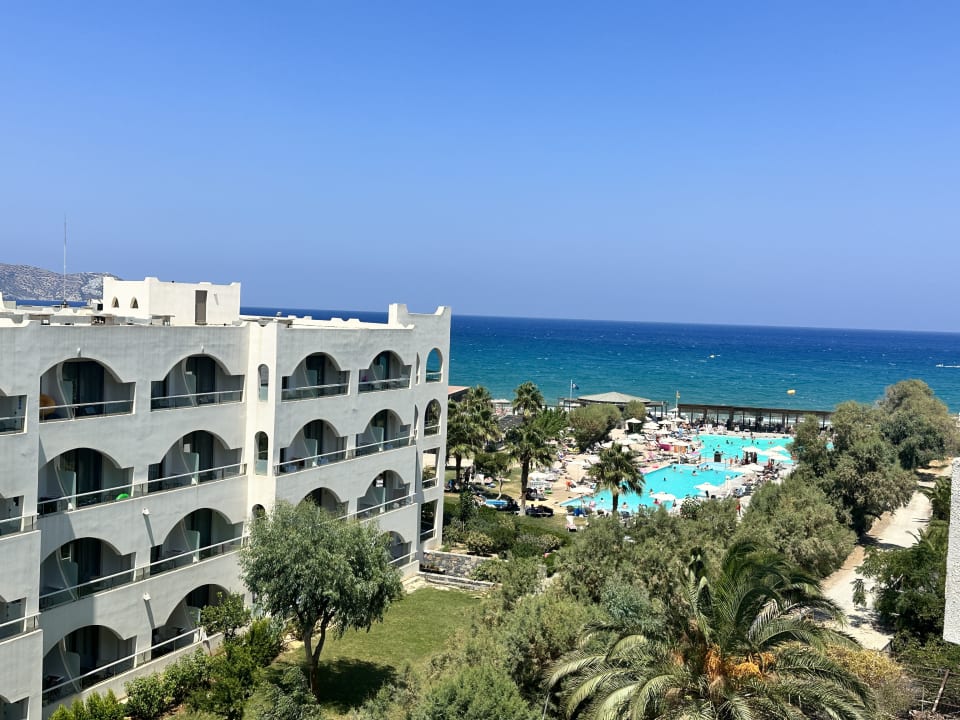 Ausblick Apollonia Beach Resort & Spa
