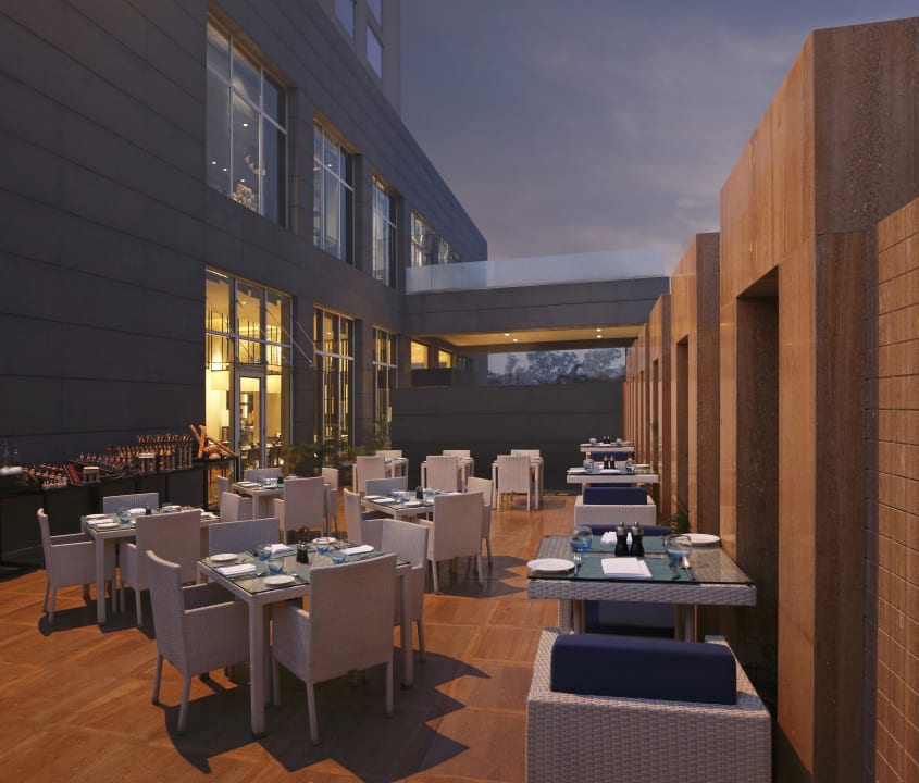 Gastro DoubleTree by Hilton Hotel Pune - Chinchwad