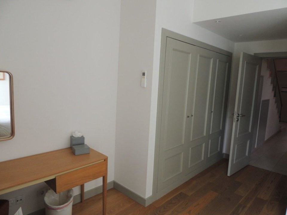 Schlafzimmer2 Eingangsbereich Martinhal Sagres Beach Family Resort Hotel