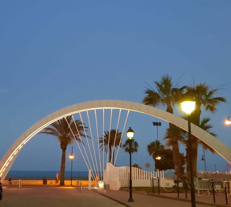 Außenansicht Hotel Puente Real