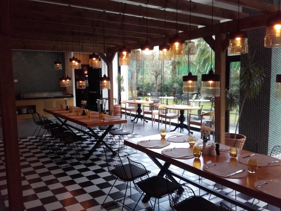 Italienisches Restaurant DoubleTree by Hilton Antalya-Kemer