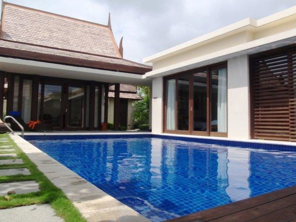 Blick über den Pool Hotel Pullman Sanya Yalong Bay