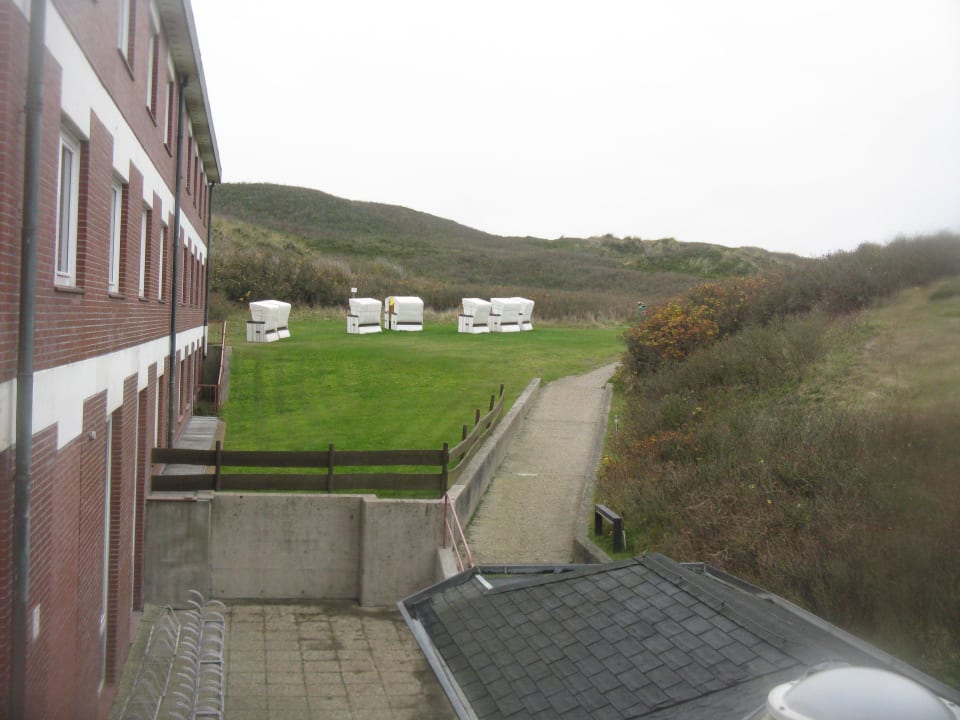Richtung Strand Dünenhotel Alt-Rantum