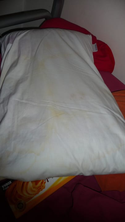 Kopfkissen mit Urin  Hostel St. Christopher's - London Bridge: The Inn