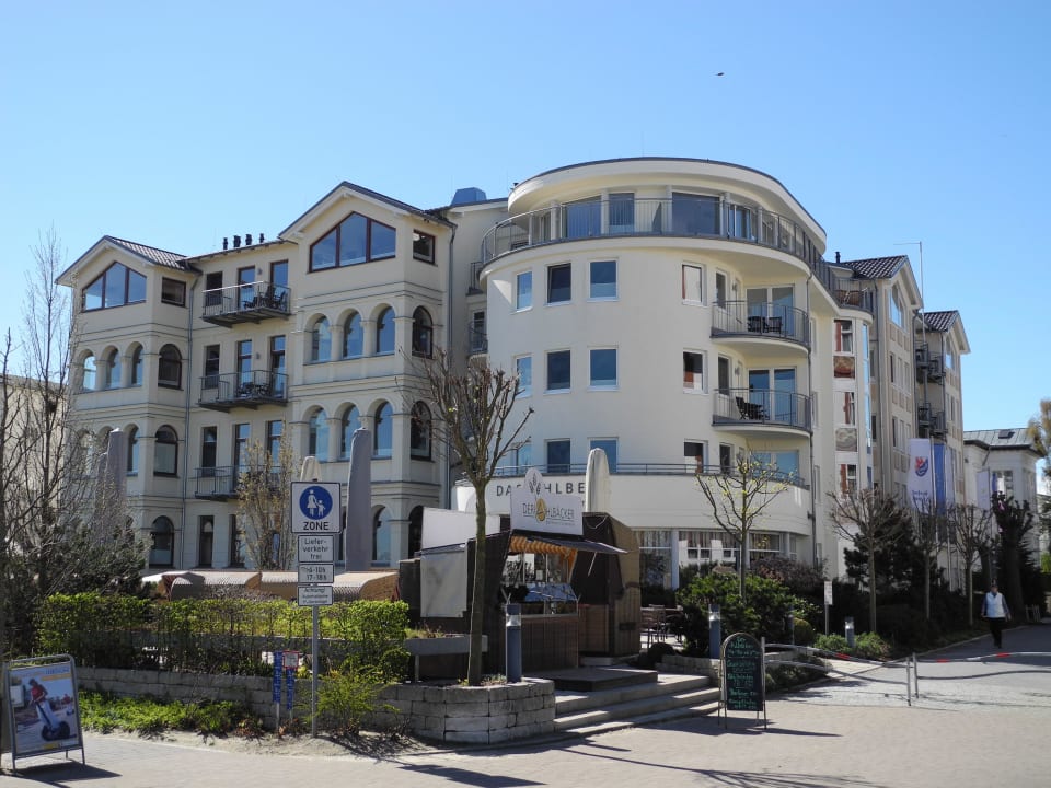 Holel  von der Promenade aus  Das Ahlbeck Hotel & SPA