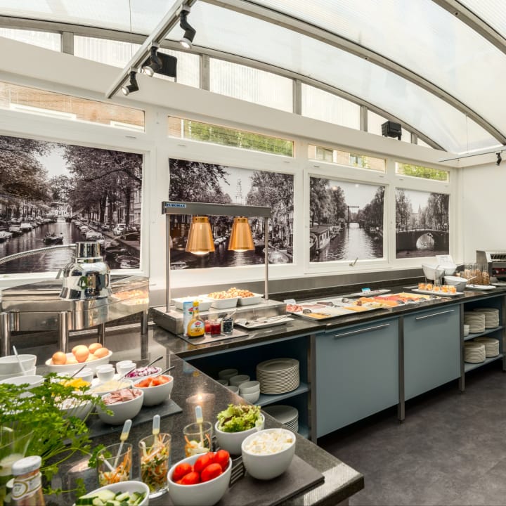 Gastro Hotel NH Schiller