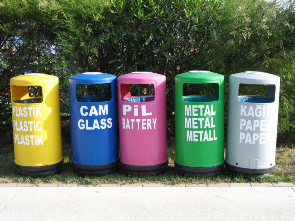 Mülltonnen Blue Waters Club