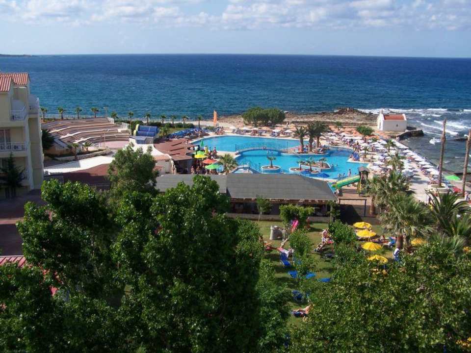 Teil der Anlage vom Balkon Eri Beach & Village