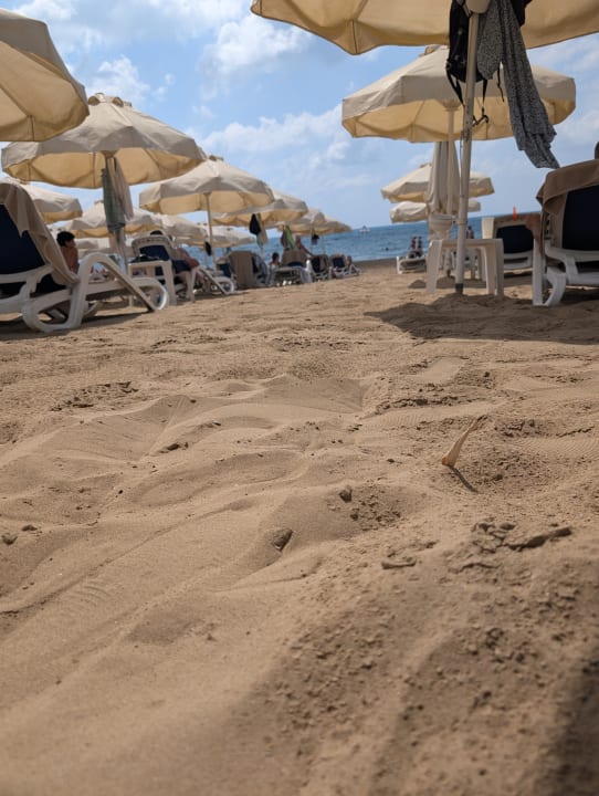 Strand Hotel Grand Side