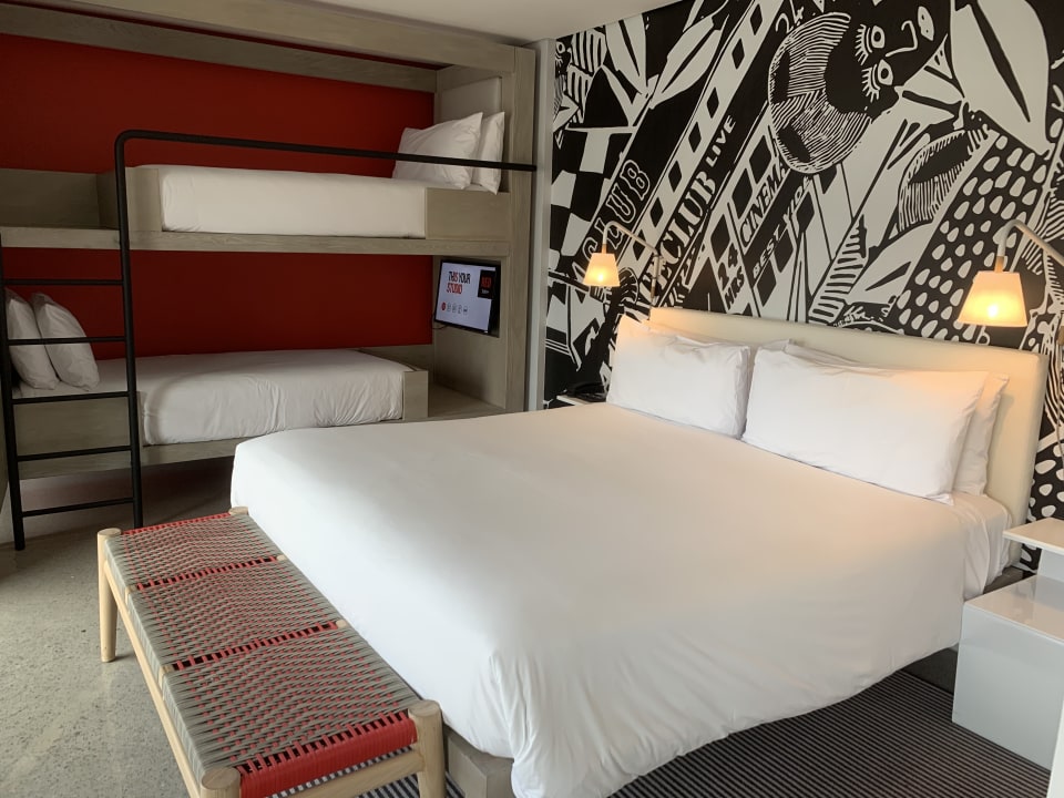 Zimmer Radisson RED Cape Town