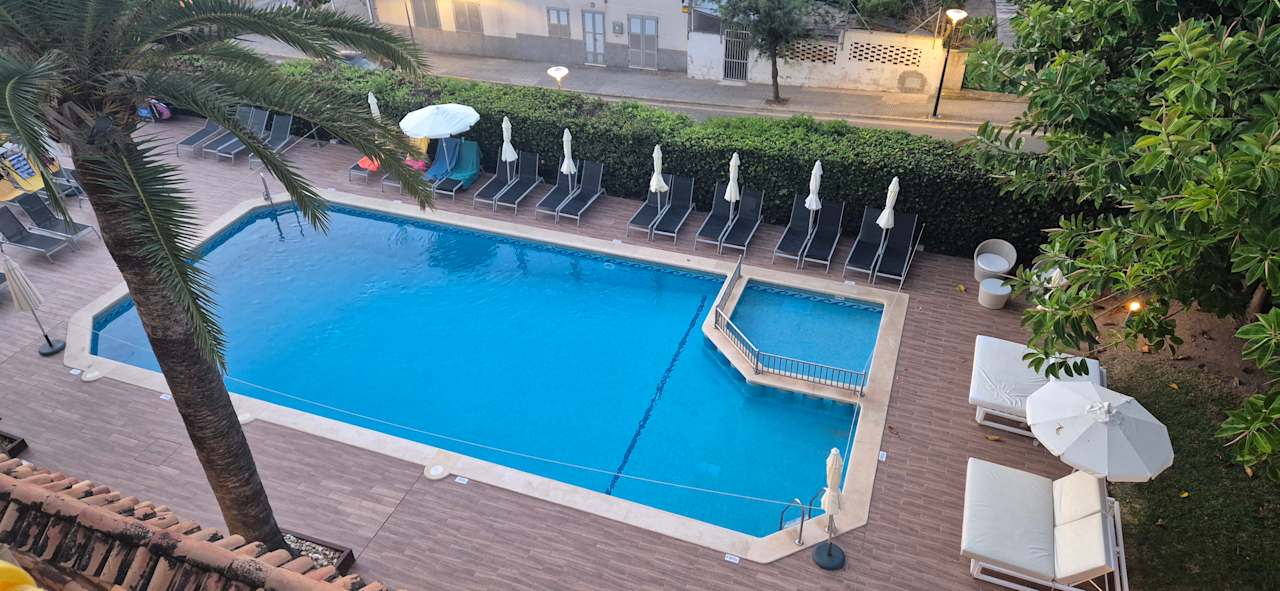 Pool R2 Lago Playa Park