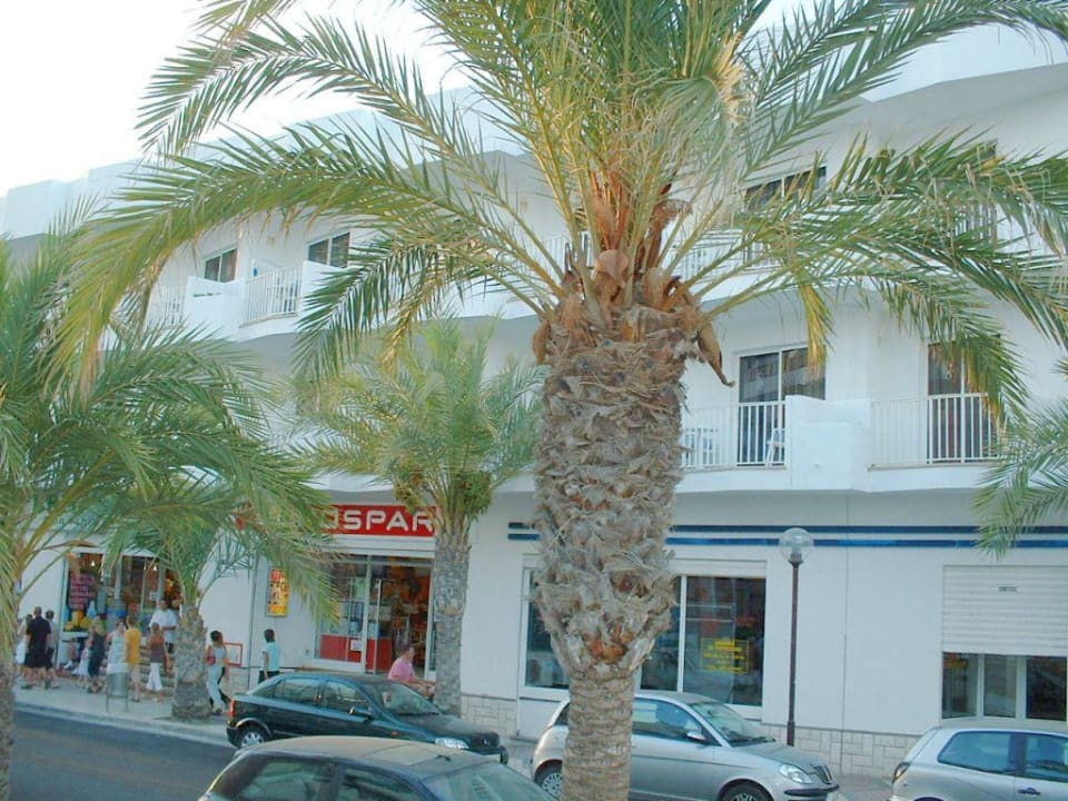 Supermarkt THB Gran Bahía