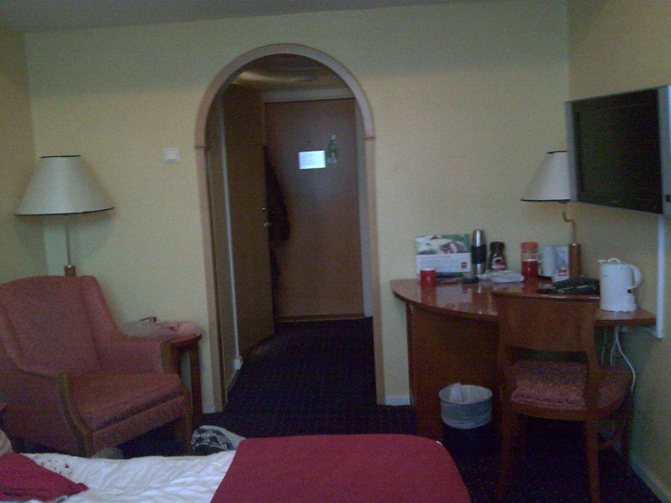Zimmer vom Fenster aus gesehen. Thon Hotel Rosenkrantz Oslo