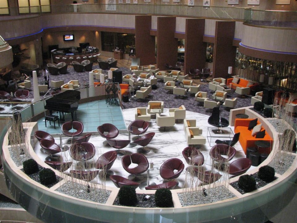 Hotelhalle / Bar Parkroyal Collection Marina Bay