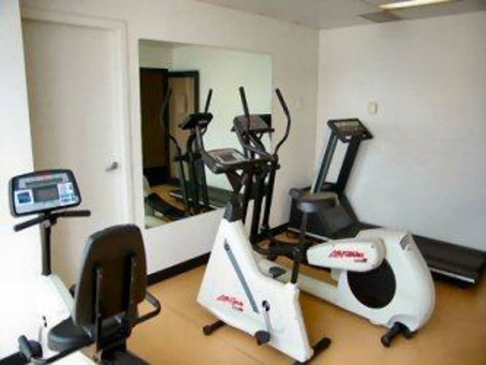 On site Gym Pennant Hills Waldorf Apartment Hotel