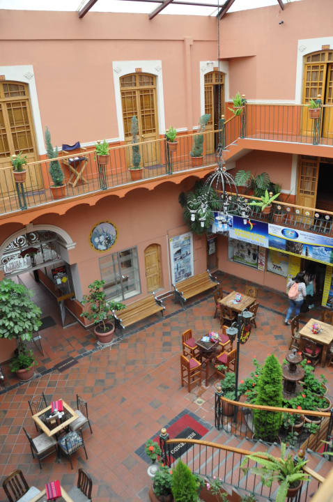 Innenhof mit Shop's und Restaurant Posada De La Abuela Obdulia