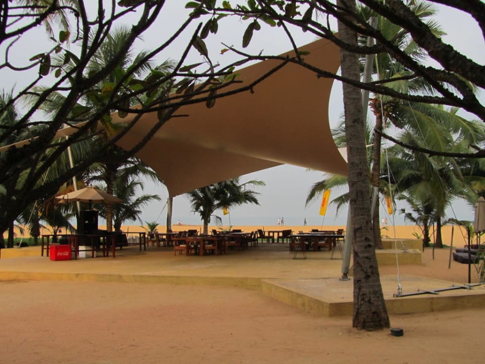 Die Bar am Strand Hotel Jetwing Beach