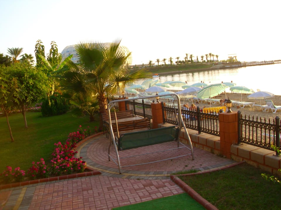 Garten und Strand Lonicera Resort & Spa Hotel