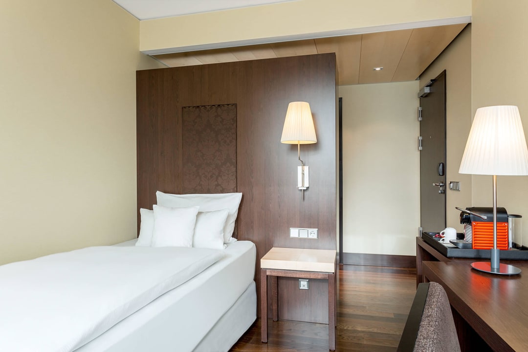 Superior Single Room NH Collection Dresden Altmarkt