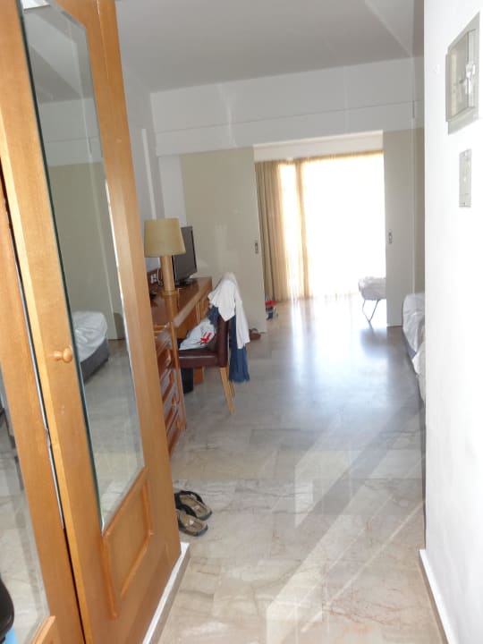 Eingangstür Richtung Balkon Fodele Beach & Water Park Holiday Resort