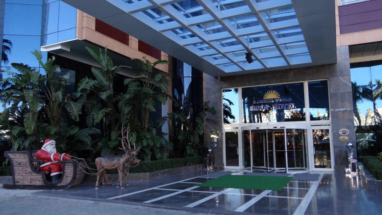 Haupteingang Selin Kamelya Selin Hotel