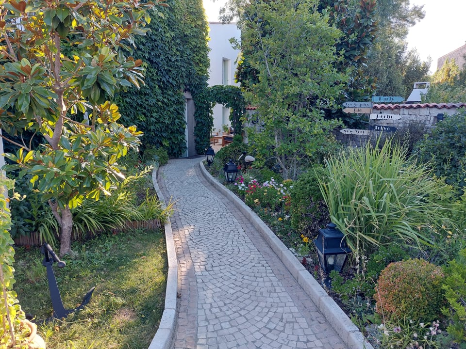 Gartenanlage Hotel Le Peu Breton