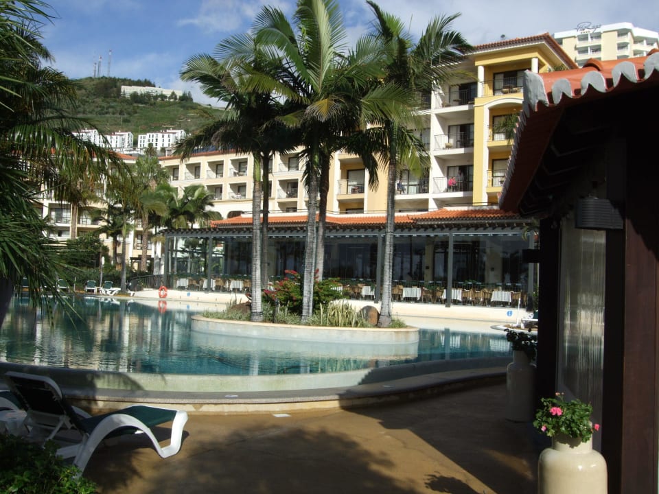 Außebpool - Blick auf Restaurant Hotel Porto Mare - PortoBay