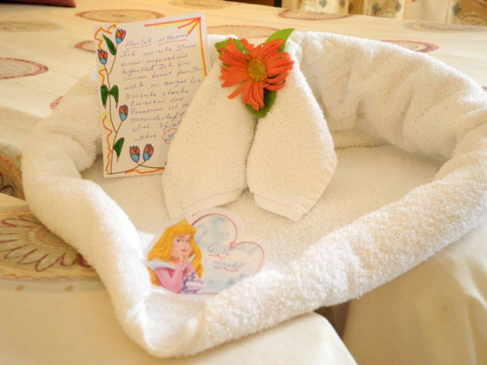 Begrüßung vom Zimmermädchen  Hotel Jagua Affiliated by Meliá