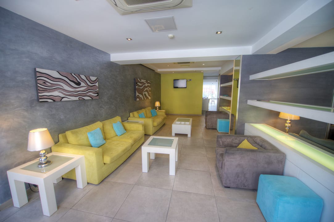 Lobby Hotel San Pawl