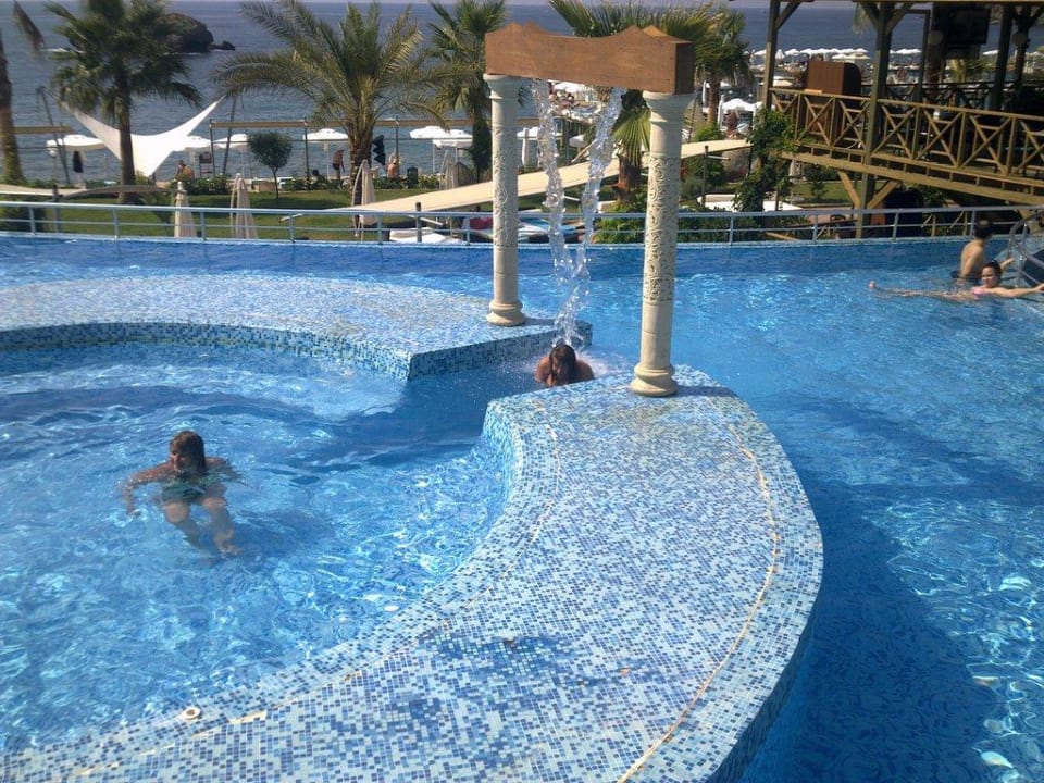 Релакс бассейн  Granada Luxury Okurcalar