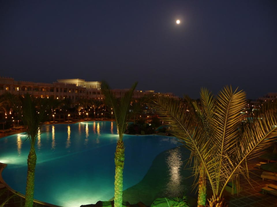 Pool bei Vollmond Pickalbatros Palace Resort
