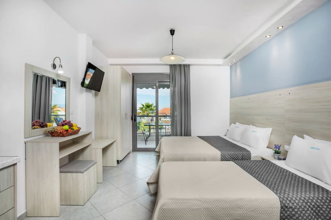 Zimmer Akritas Hotel