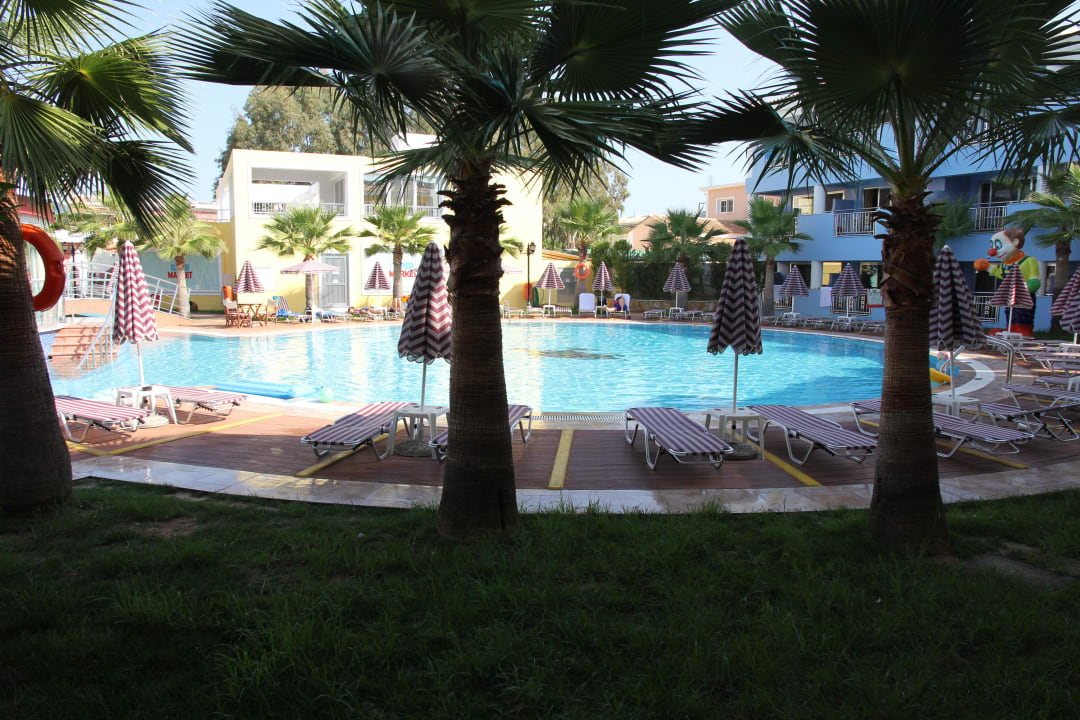 Widok z parteru Caretta Beach Resort & WaterPark