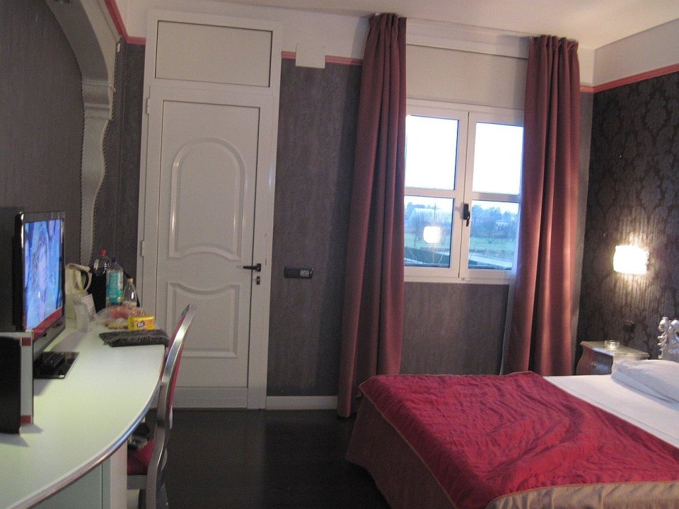 Hier die zweite Tür zum Außenaufgang Hotel - Motel Flower