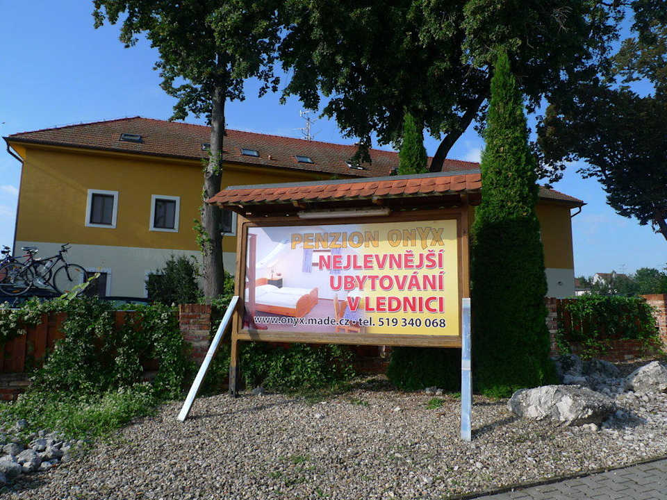 Табличка Penzion Onyx