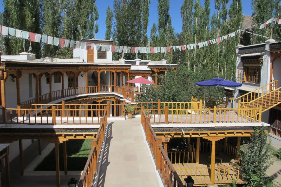 Blick von der 1. Etage Hotel Lha-Ri-Sa Resorts