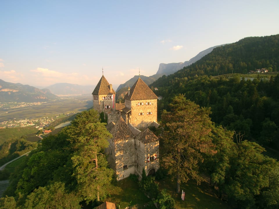 Außenansicht Hotel Schloss Wehrburg