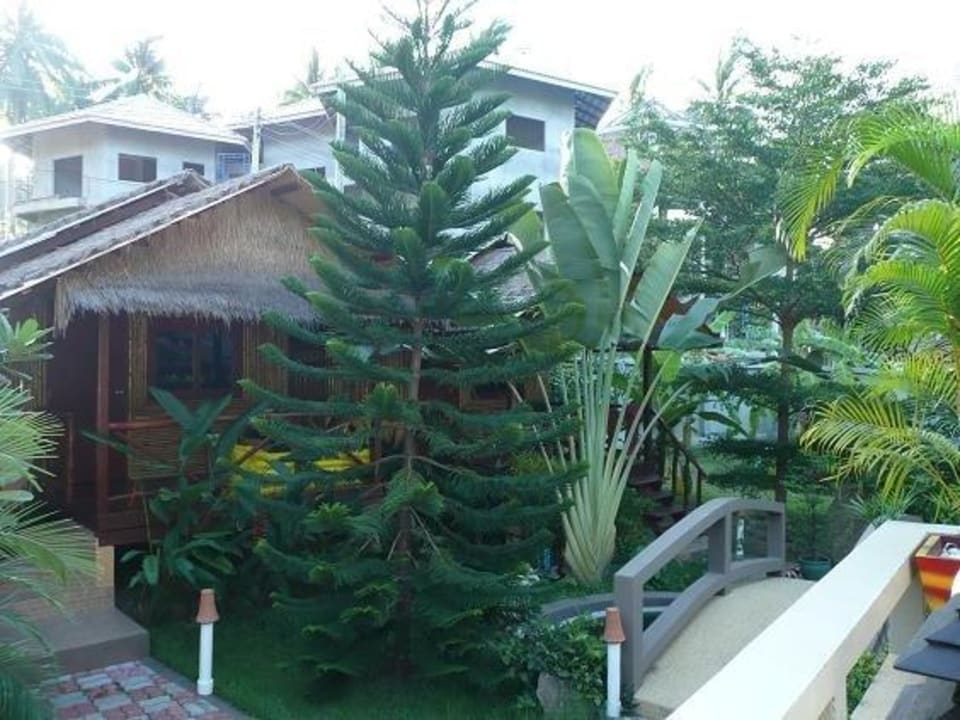 Tropical Bungalow von aussen Hotel Baan Sukreep Resort