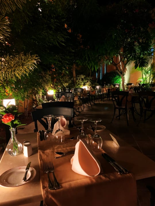 Gastro Secrets Bahia Real Resort & SPA