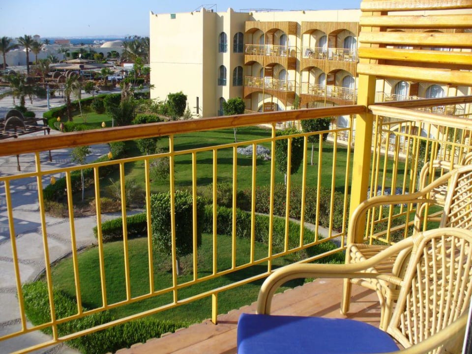 Widok z balkonu Desert Rose
