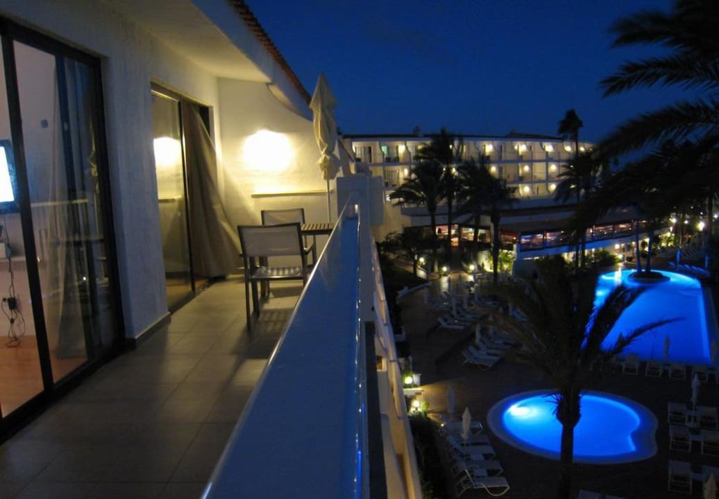 View from R.O.O.M. suite #301 Sunprime Atlantic View