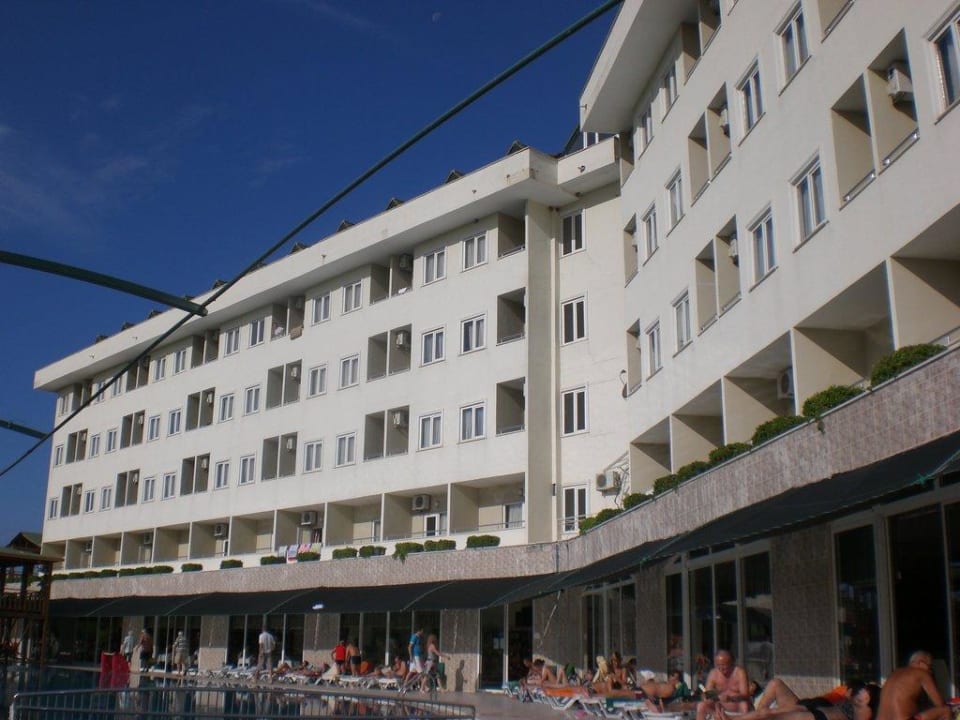 Hotel, foto genommen von Poolseite Side Royal Paradise Hotel